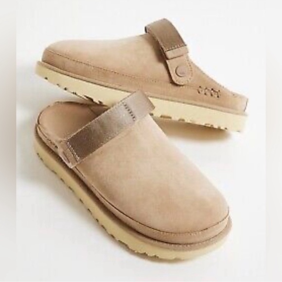 Women’s Ugg Golden Star Clogs - Picture 2 of 12